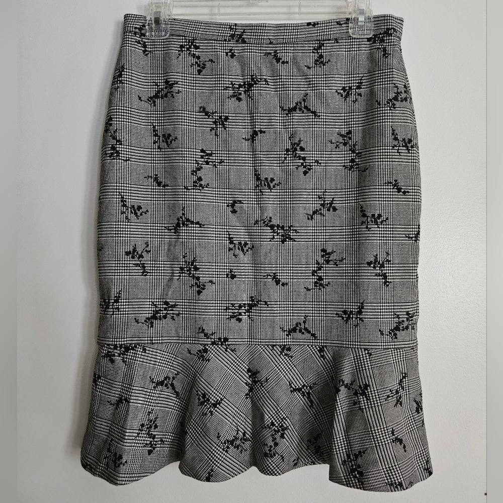 Ann Taylor Black and Gray Checkered Pencil Skirt